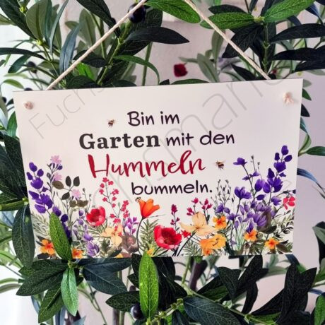 Bin im Garten mit den Hummeln bummeln