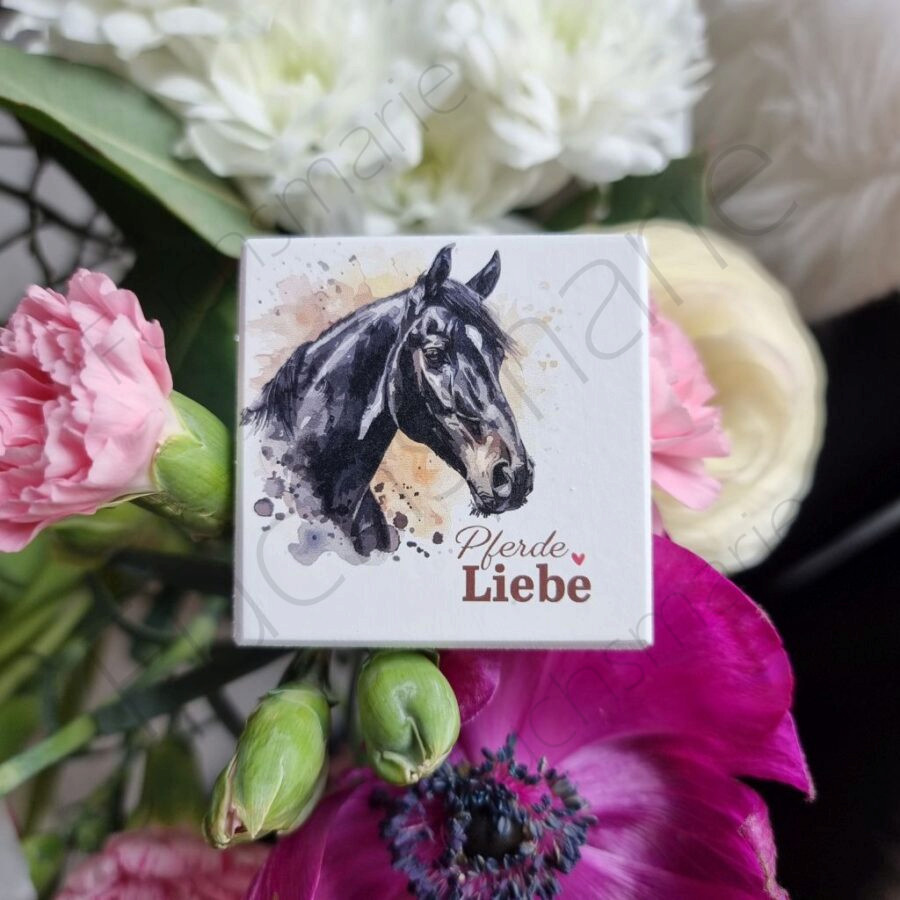 Magnet mit Pferdekopf und Text: Pferde Liebe. Schwarzes Pferd. Aquarell.