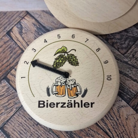 Neues bei Fuchsmarie | 4 | 0556 | Glasabdeckung aus Buchenholz. Bierzähler